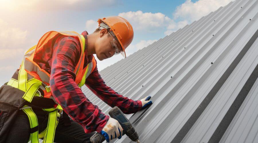 Professional gutter cleaning in Barnesville, MN
